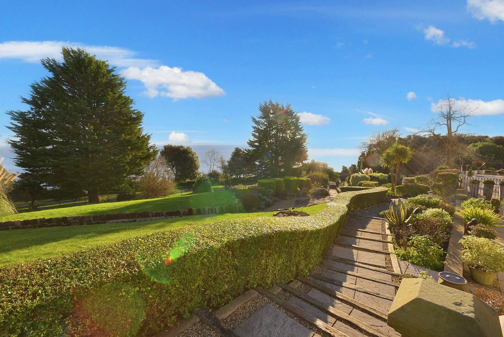 14 Bron Y Glyn Apartments, 18 Bridgeman Road, Penarth, CF64 3AW